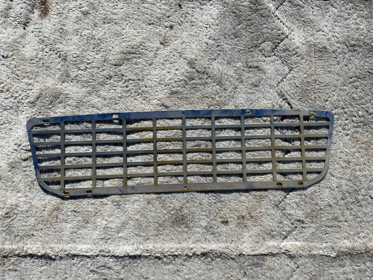 SP310 front grille 