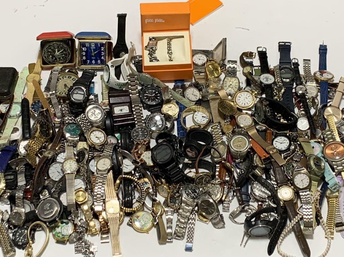 腕時計ジャンク品 腕時計大量200個 腕時計大量ジャンク　腕時計まとめ売り_画像1
