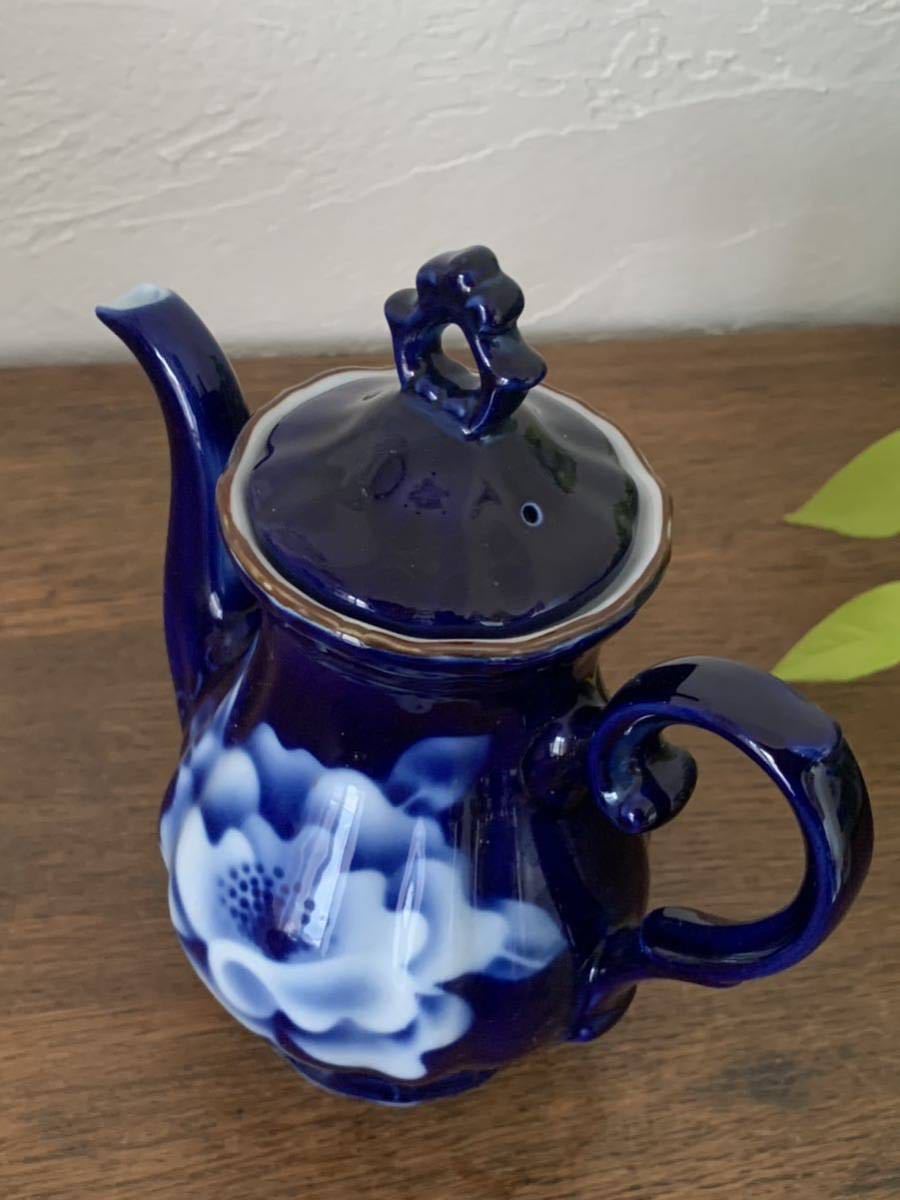  teapot blue flower Vintage 