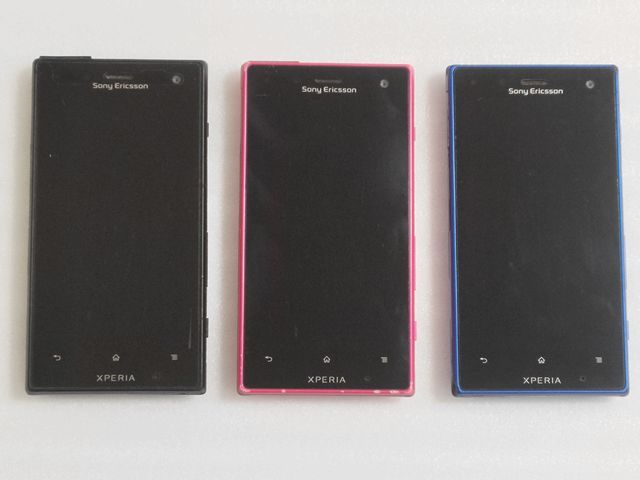 3台セット SONY Xperia acro HD SO-03D 黒 サクラ(ピンク) 青 3台セット SONY Xperia acro HD SO-03D 黒 サクラ(ピンク) 青