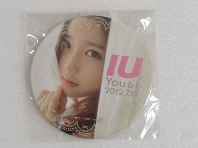 【送料無料】未開封 IU You＆I 発売日 缶バッチ 2012年7月18日 公式グッズ 缶バッジ 日本 即決