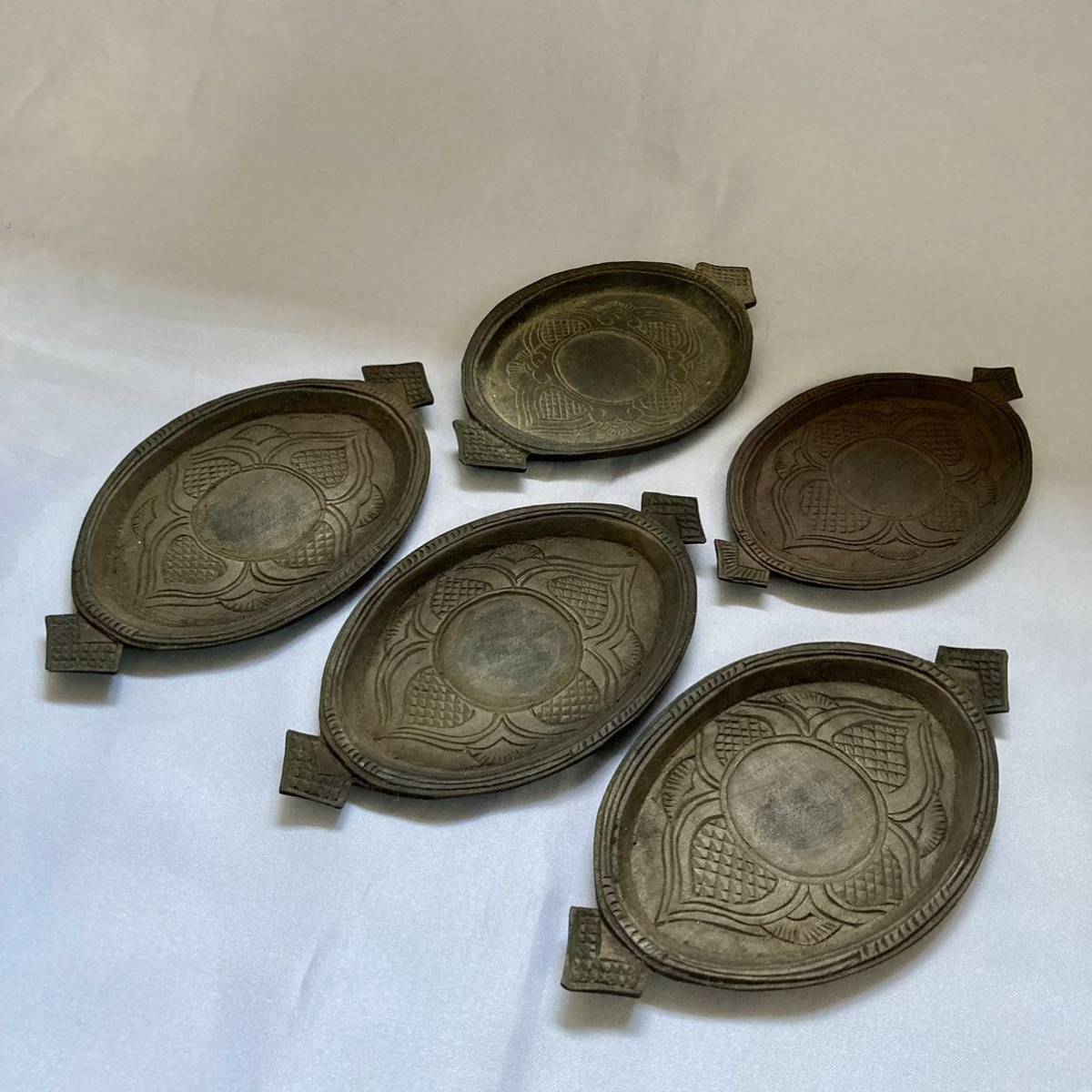 ヤフオク! - 北海道 古い 木彫り アイヌ ニマ 木皿 茶托 器 古民具...