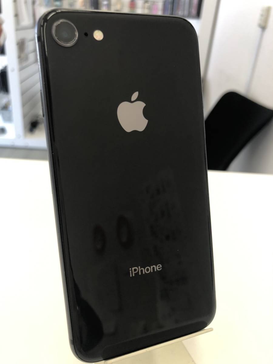 【ジャンク/SIMフリー】iPhone 8 64GB スペースグレイ au 判定 バッテリー最大容量81% 画面割れ
