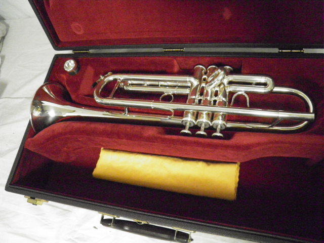 美品　BESSON BE712-2 TRUMPET トランペット_画像1