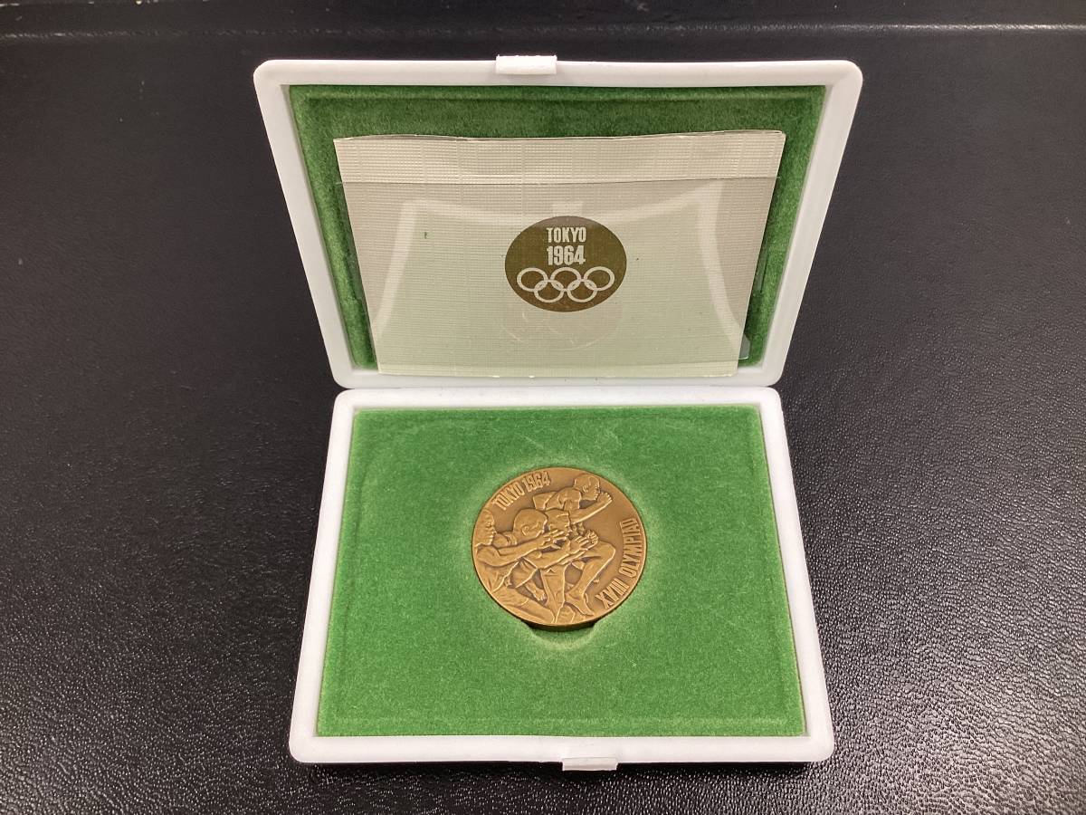【5470】東京オリンピック 1964年 銅メダル 東京大会 記念メダル ケース付き コレクション アンティークの画像1