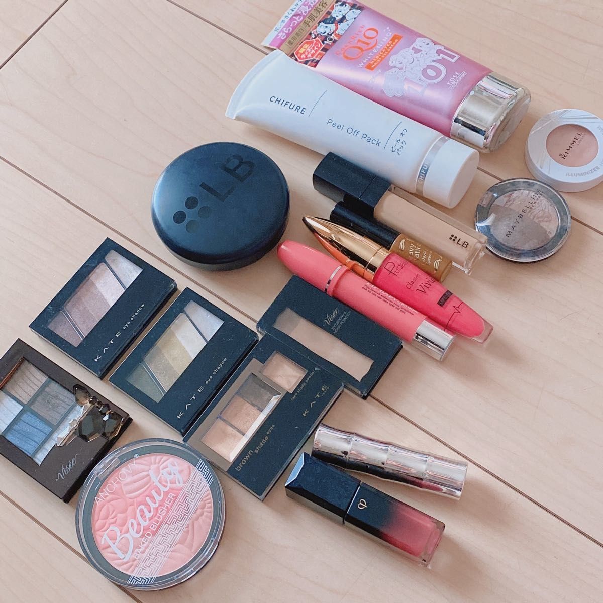 コスメ処分価格 化粧品まとめ売り CHIFURE、KATE、Visee、MAYBELLINE、キスミー、RIMMEL他