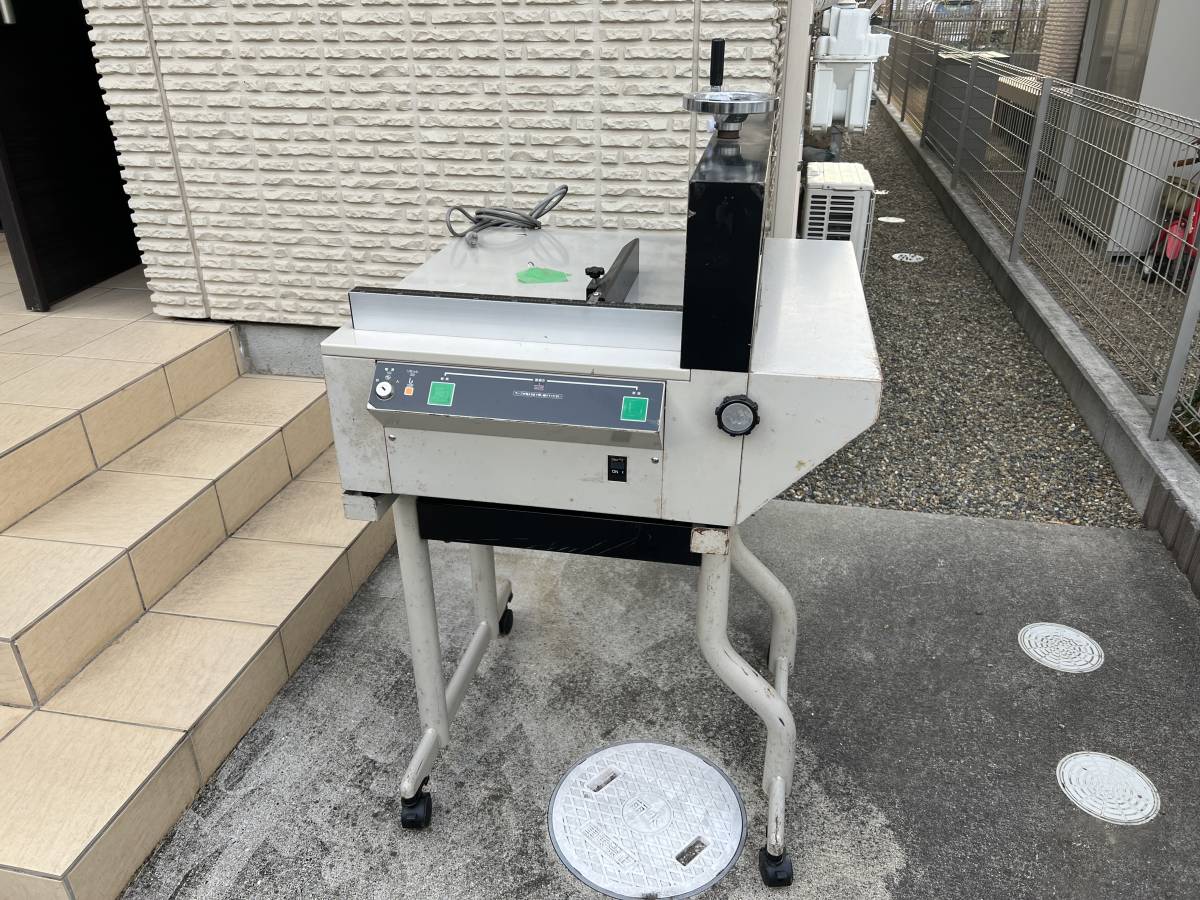 Yahoo!オークション - Lion ライオン事務機 電動断裁機 NO.713 Yahoo!オークション - Lion ライオン事務機 電動断裁機 NO.713