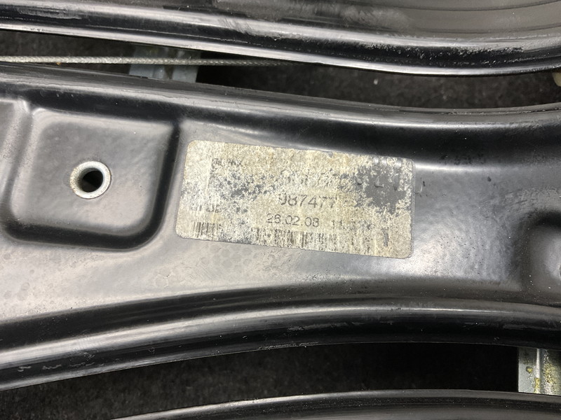 PU011 A7 Peugeot 207 CC правый задний энергия окно / window регулятор / motor *9680072380 * работа OK 0