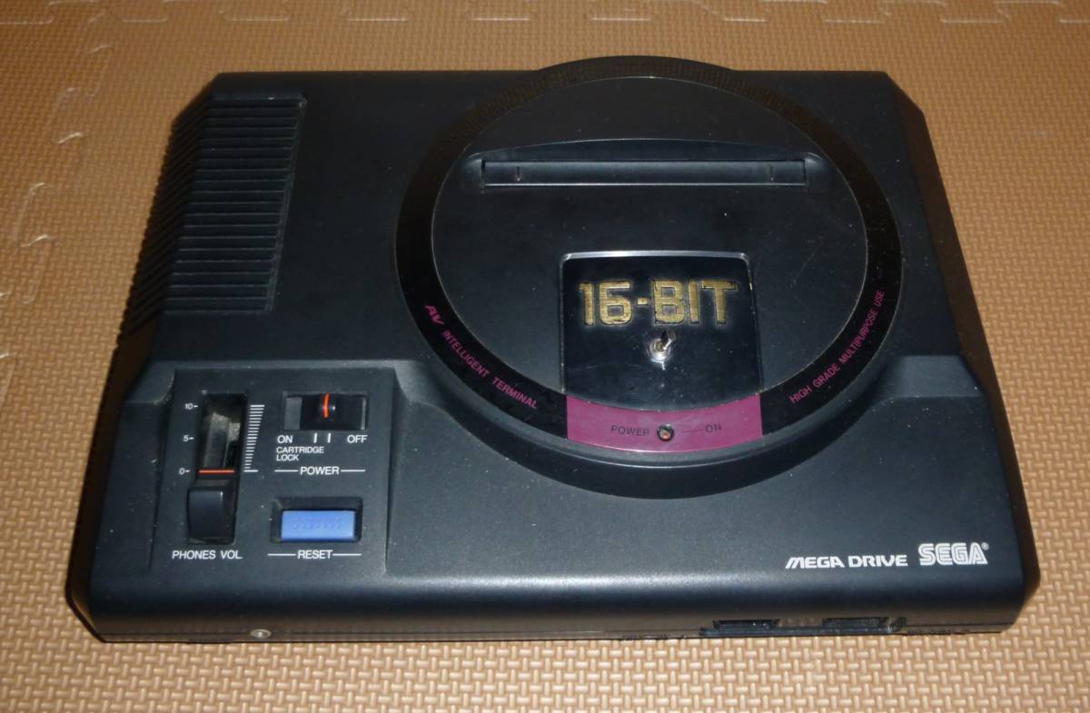 SEGA製ゲーム機メガドライブの画像2