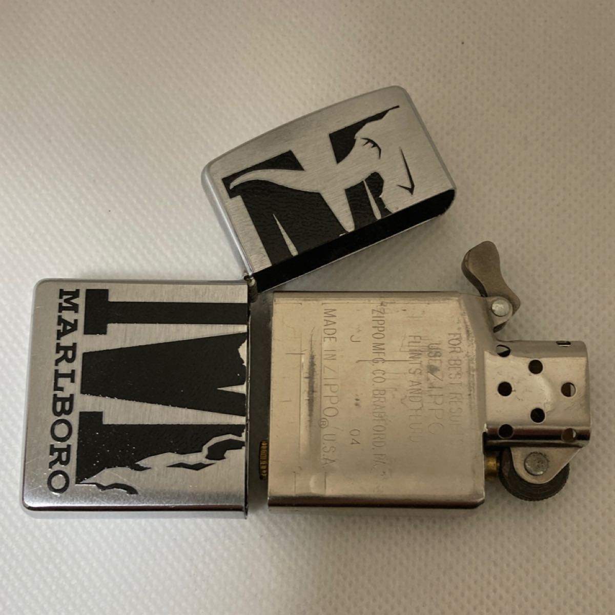 ZIPPOライター MARLBORO 象　レア　中古品　箱無し　2004年製