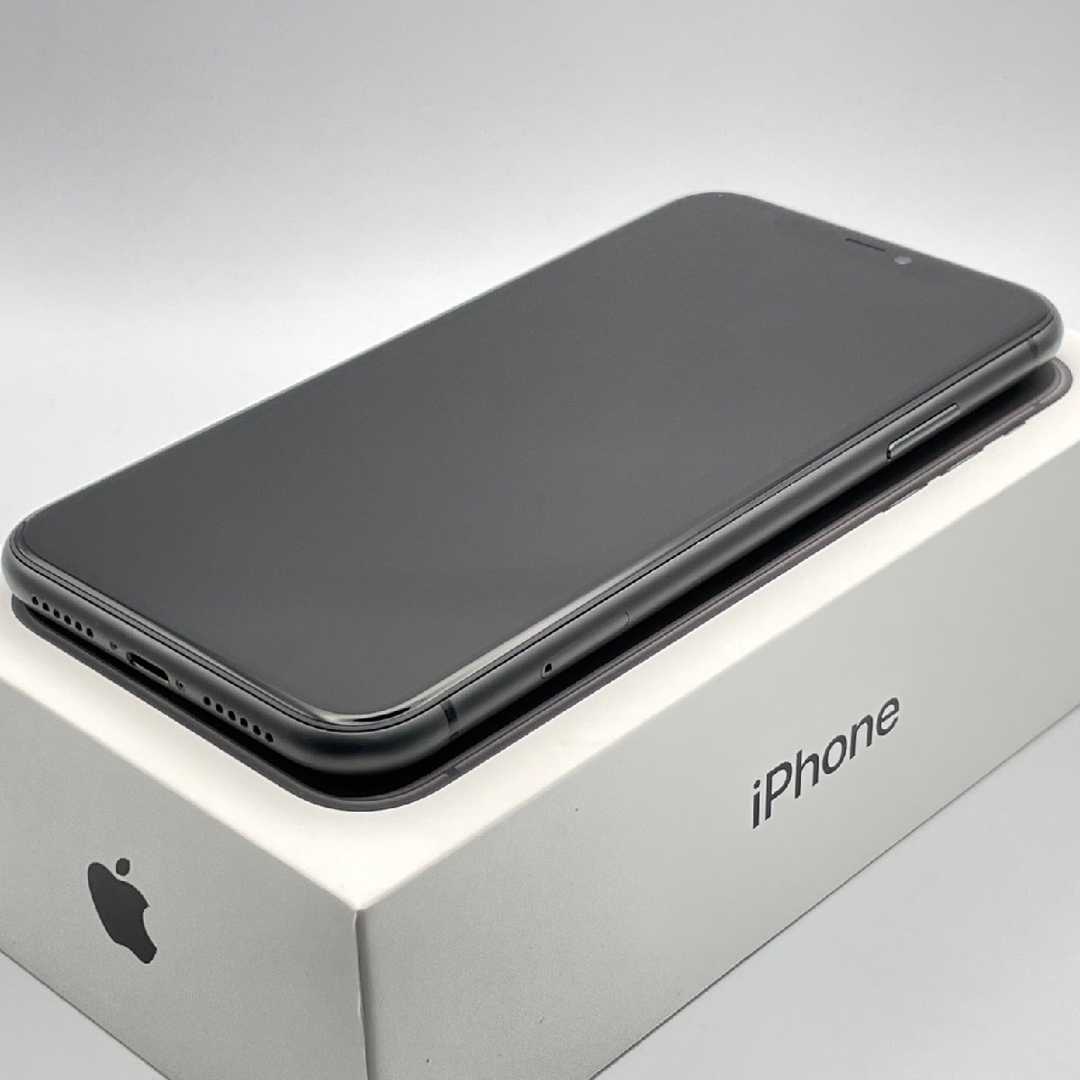 Apple iPhone11 64GB ブラック au SIMロックなし-