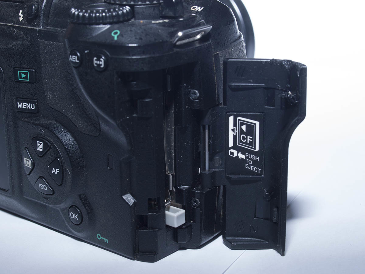 OLYMPUS E-300 レンズキット 美品 撮影動作確認済み ショット4500枚 本州送料