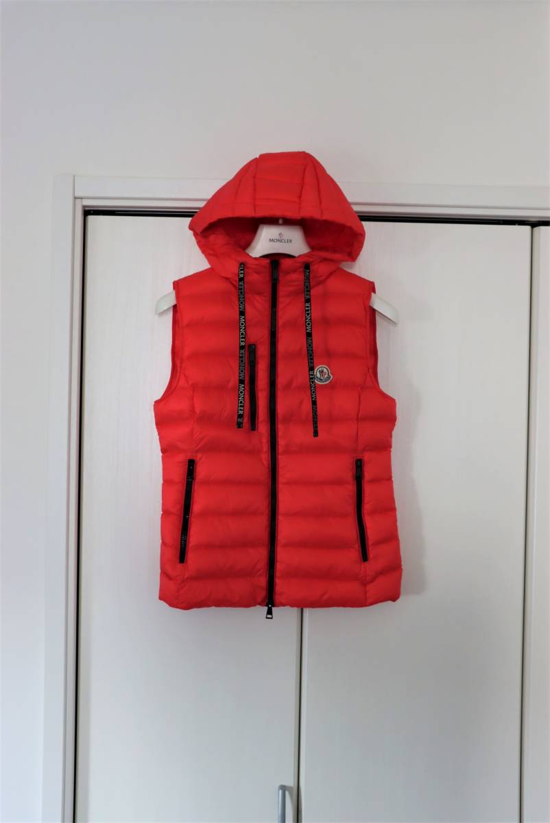 モンクレール【極美品】SUCRETTE レディース 軽量ダウンベスト サイズ１ 国内正規品 MONCLER