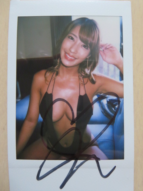 松本メイ サイン チェキ 黒 ビキニ
