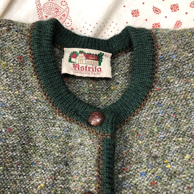 ヨーロッパ古着 70s~80s ショート丈 ハンド刺繍入り チロルウール