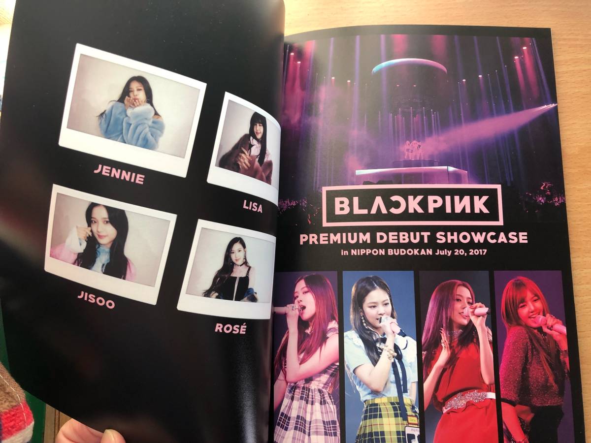 BLACKPINK（ブラックピンク） 　PHOTO BOOK　Vol.1　　公式　　ジス　ジェニー　ロゼ　リサ　　韓国　K-POP_画像3