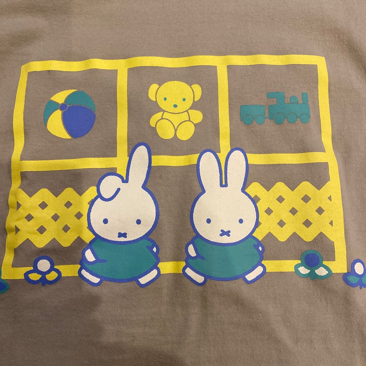 【新品未使用タグ付き】ミッフィー  Miffy みっふぃー蔵のきっちん　限定販売Ｔシャツ　Ｓサイズ