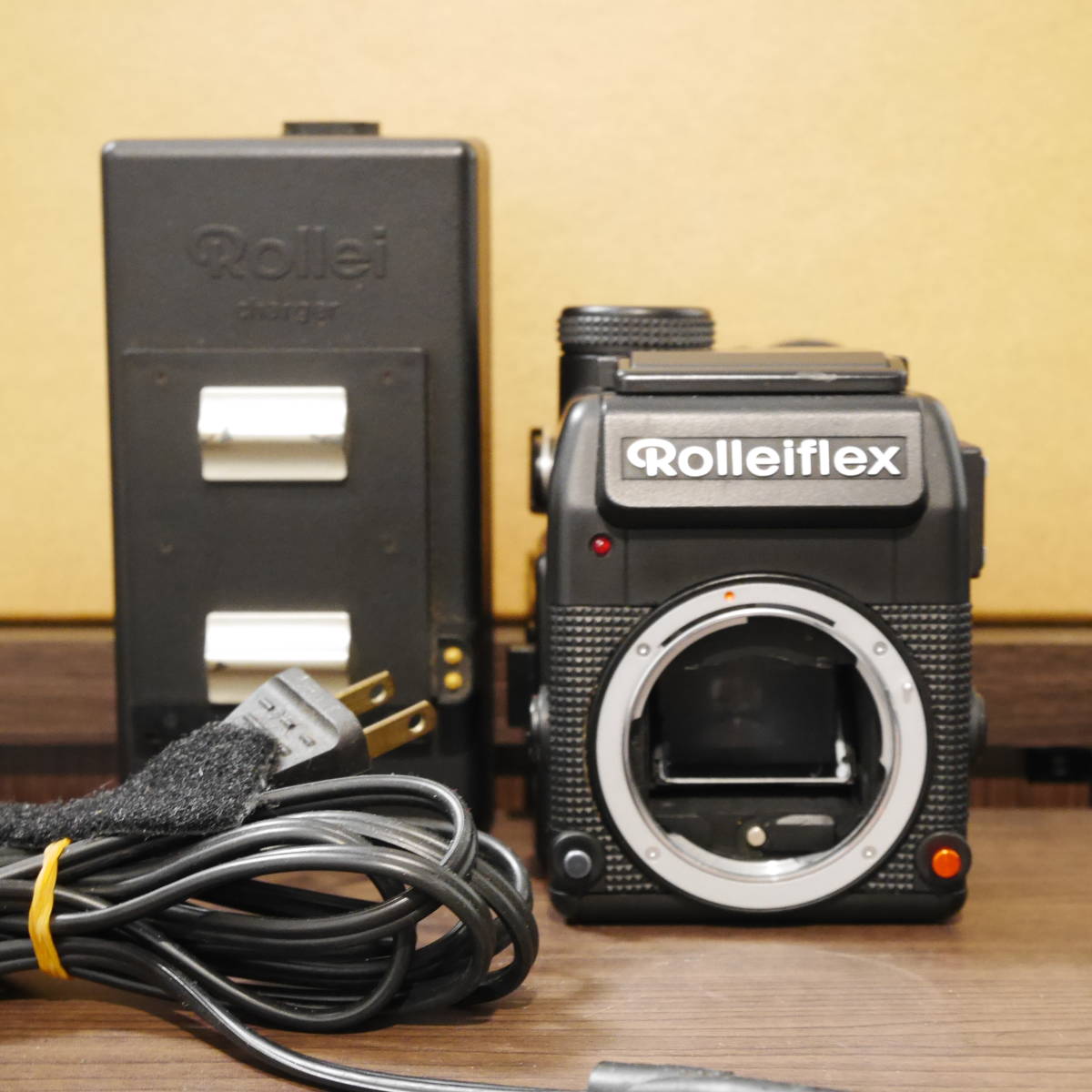 Yahoo!オークション - Rollei Rolleiflex ローライフレックス Yahoo!オークション - Rollei Rolleiflex ローライフレックス
