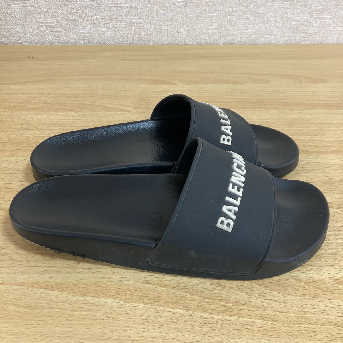 注目ショップ・ブランドのギフト BALENCIAGA 【新品箱あり】CHRISTIAN