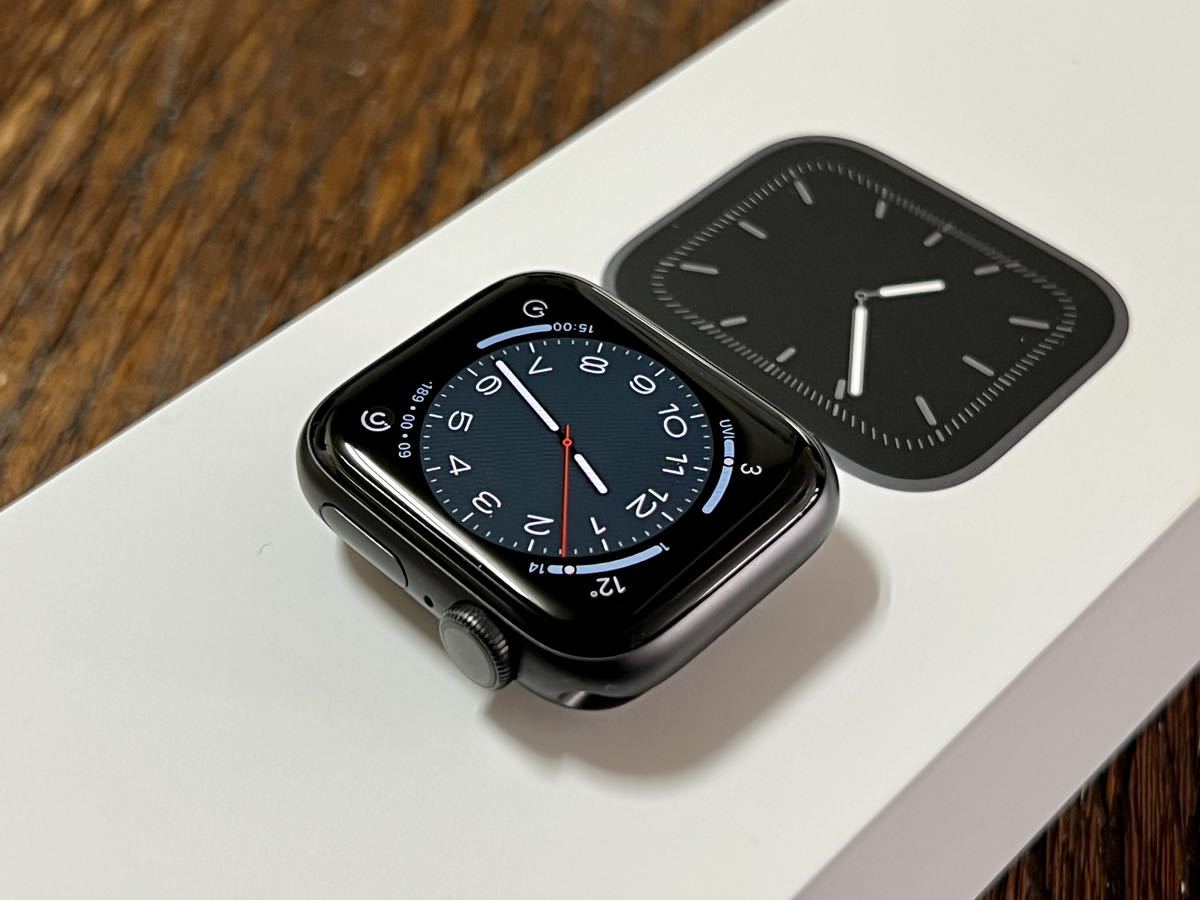 ★ 即決 送料無料 ★ Apple Watch Series 5 40mm アップルウォッチ スペースグレー アルミニウム GPS 新品社外バンド付き
