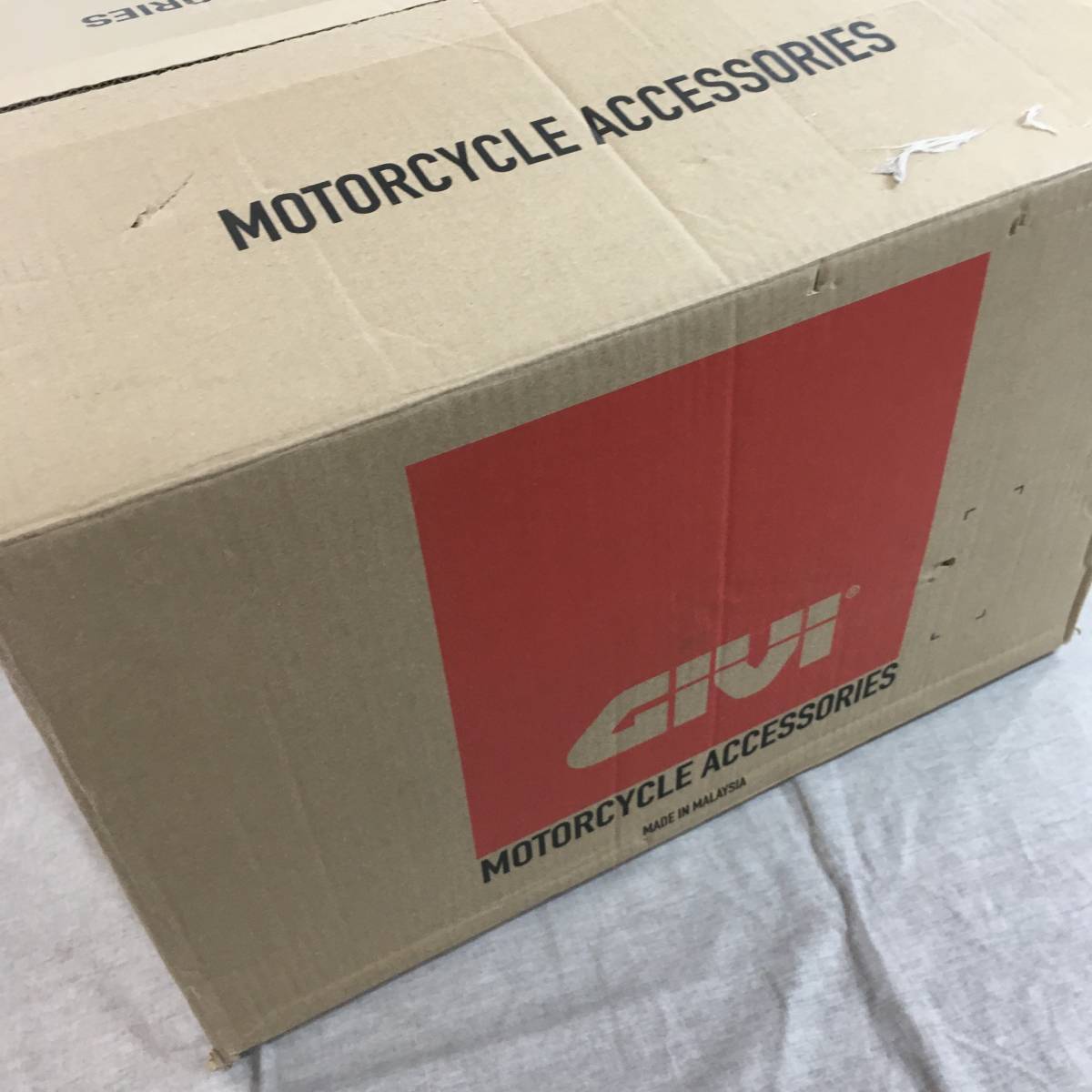 ヤフオク! - 未使用品 GIVI (ジビ) バイク用 リアボックス 35...