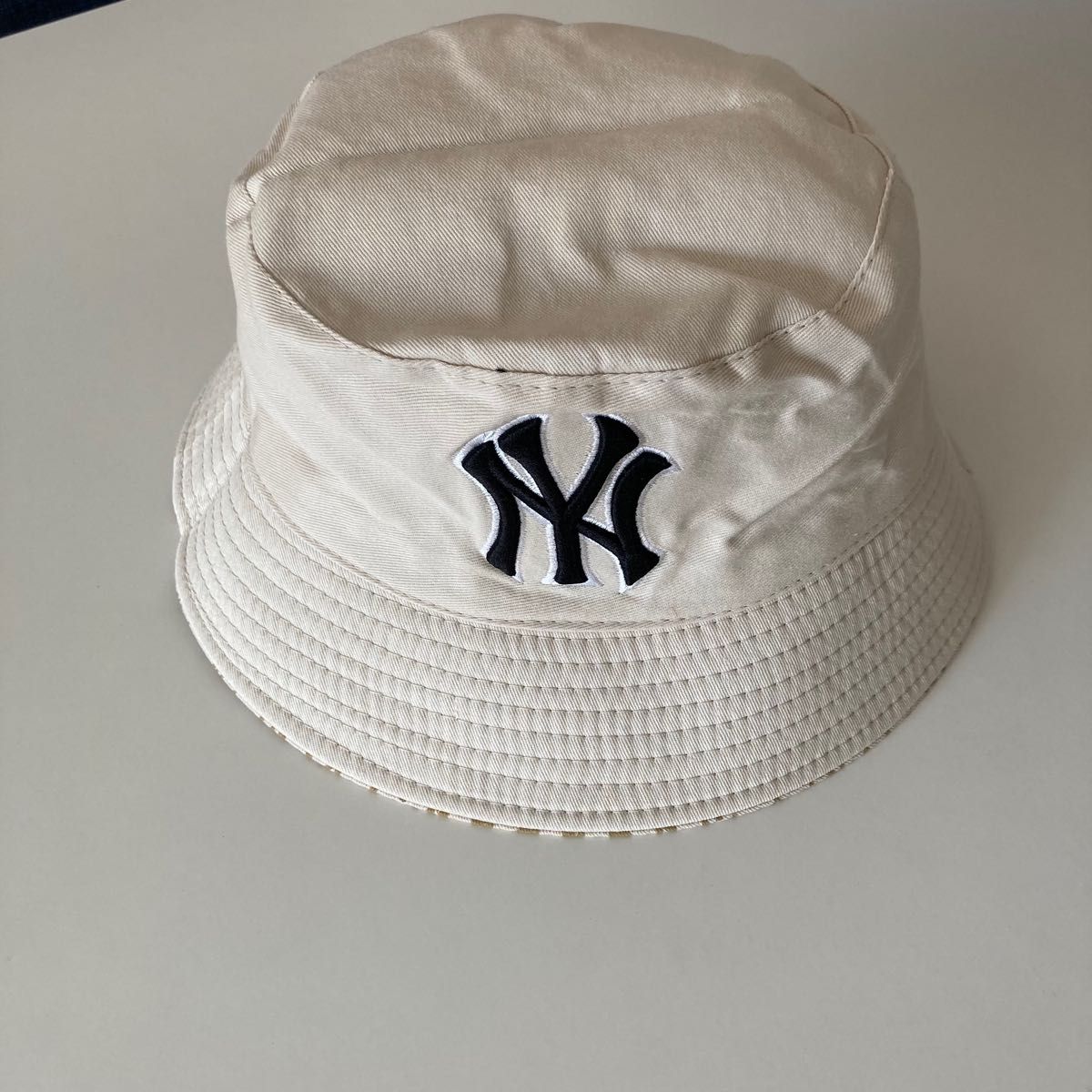 リバーシブル 新品未使用MLB ヤンキース バケットハット カンゴール ニューエラ ユニクロ ラルフローレン Supreme
