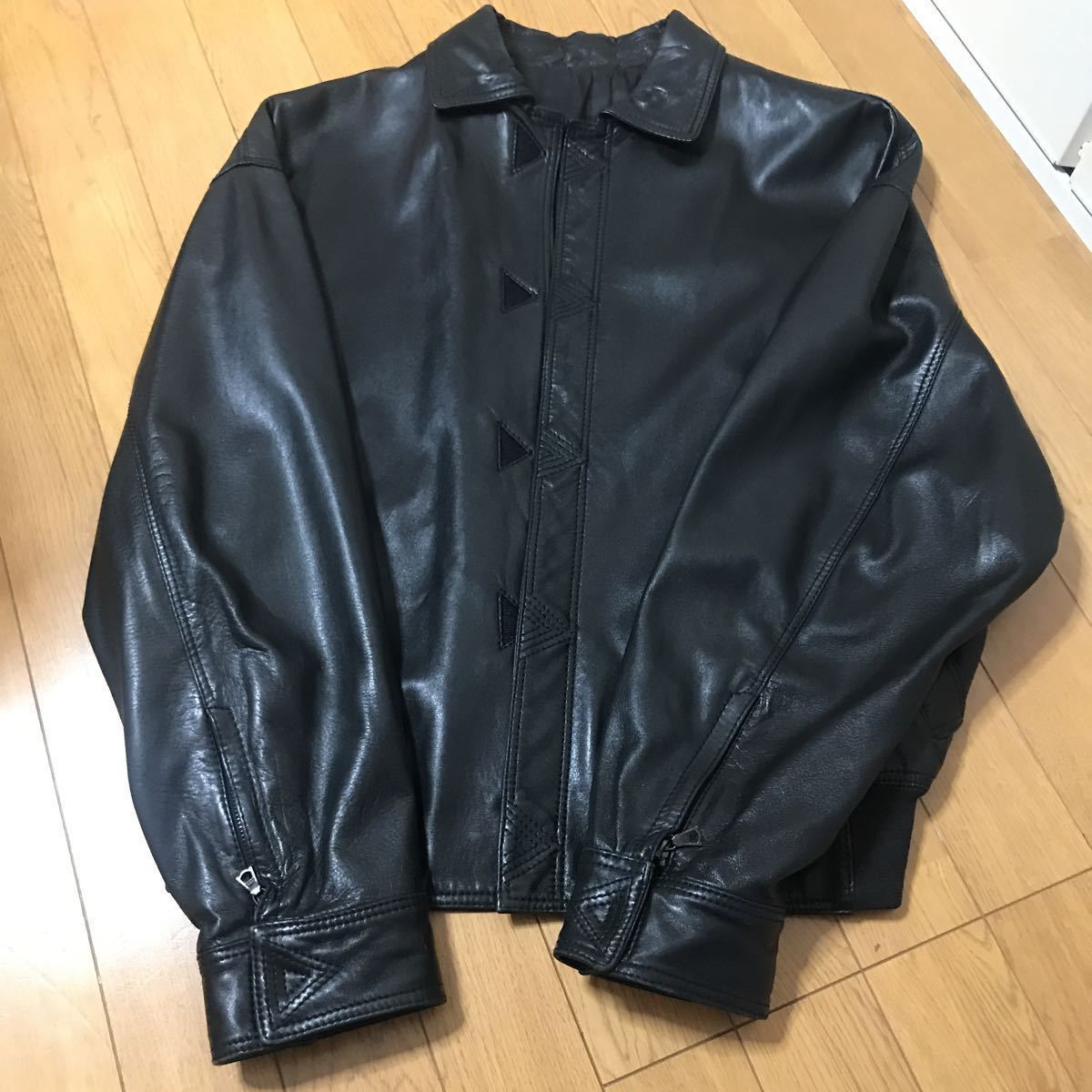 ジャンニ ヴェルサーチ シープ ライダース ジャケット 言葉では表せ