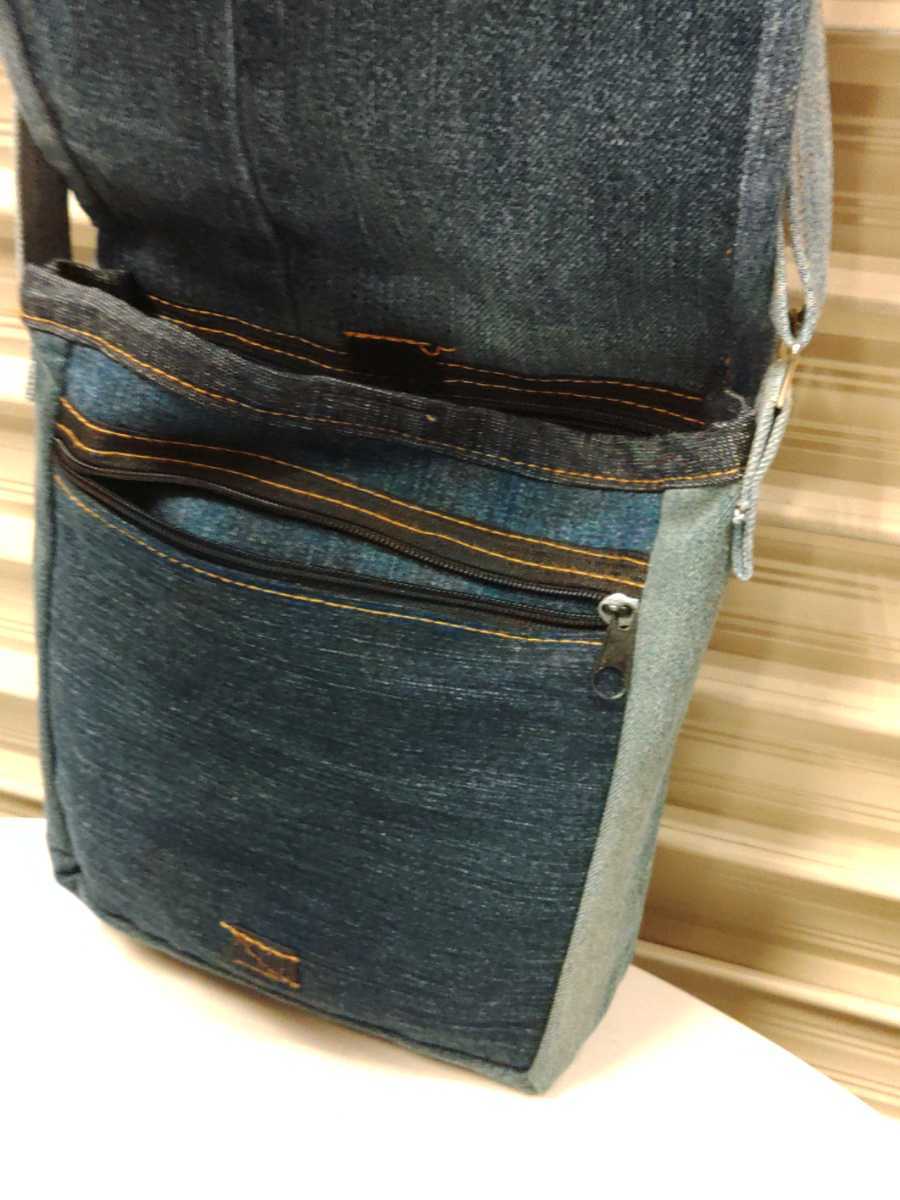  pochette shoulder bag Denim ji- bread fastener pocket 3 place attaching 