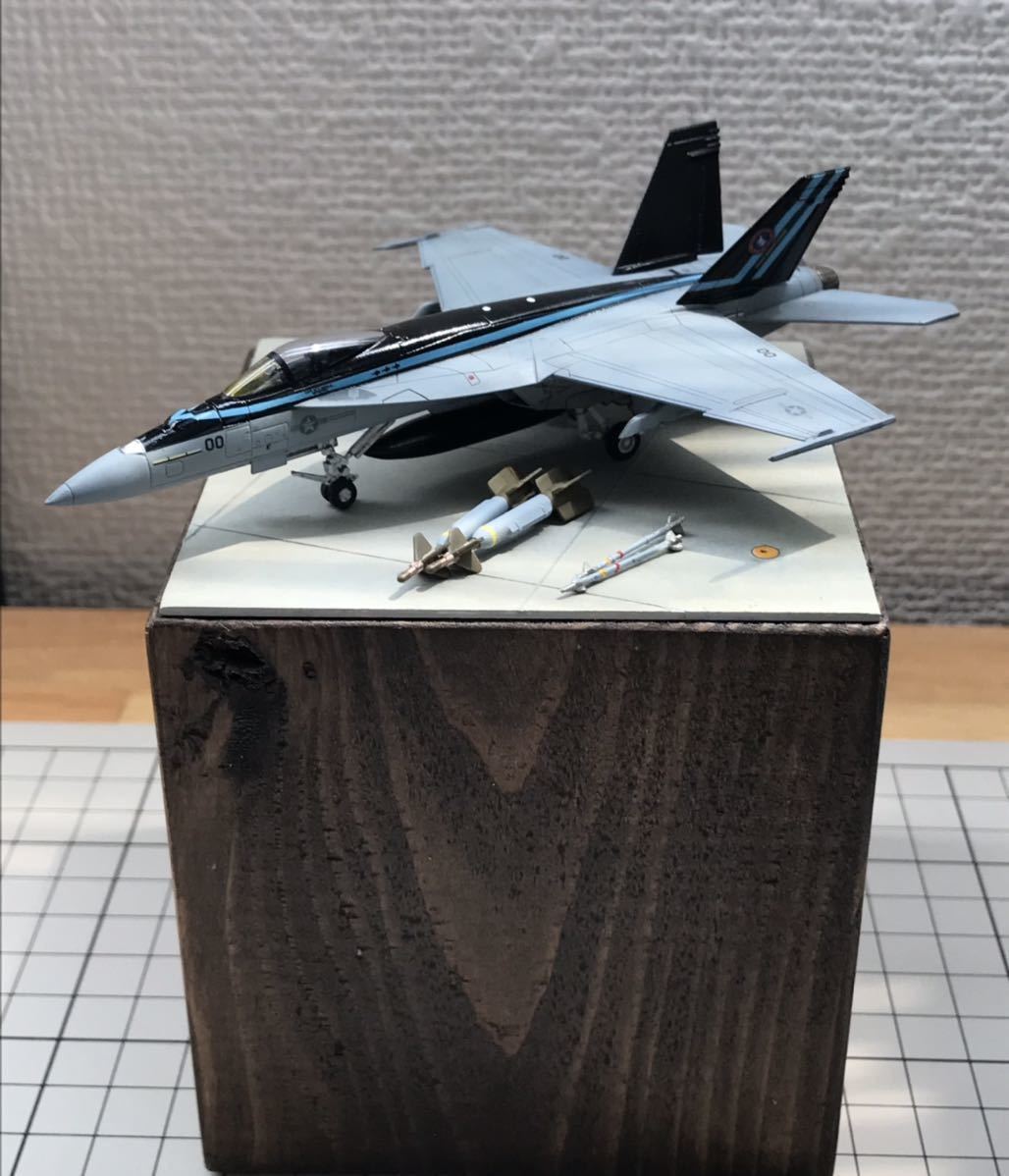 Yahoo!オークション - F/A-18E スーパーホーネット 完成品 1/144 Yahoo!オークション - F/A-18E スーパーホーネット 完成品 1/144