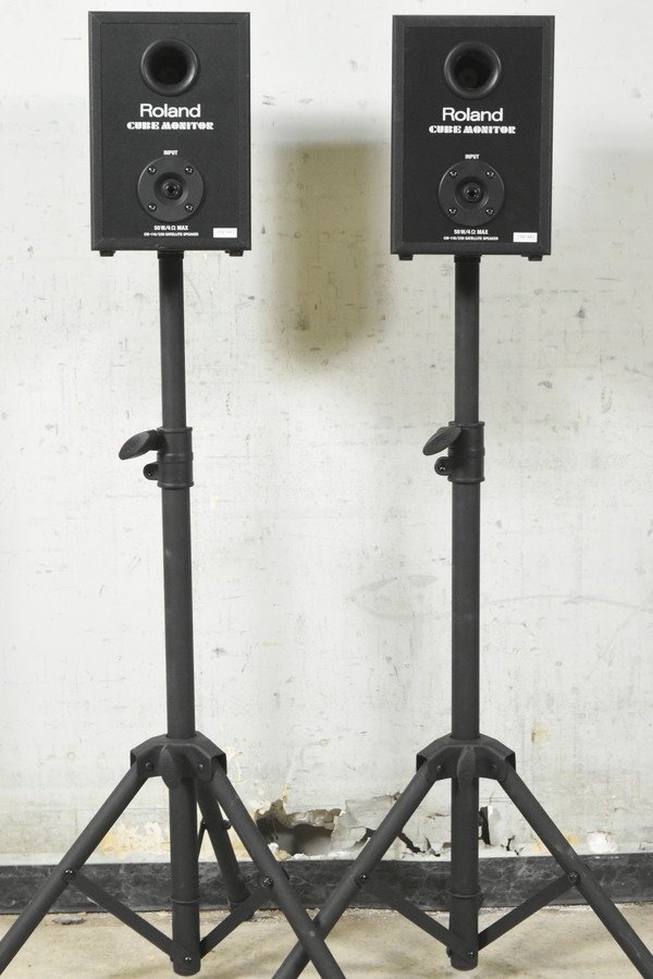Yahoo!オークション - Roland ローランド CM-110 CUBE Monitor Yahoo!オークション - Roland ローランド CM-110 CUBE Monitor