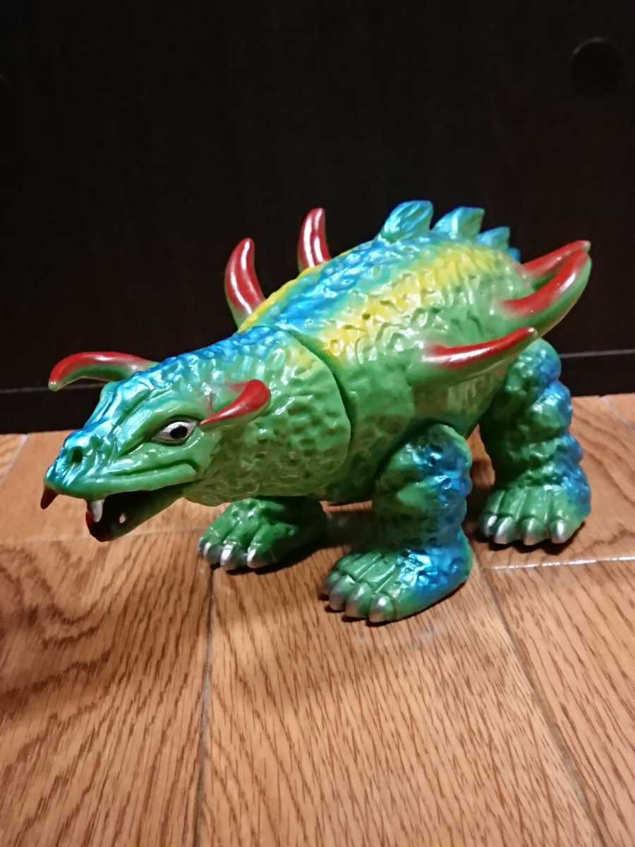 ヤフオク! - ブルマァク ソフビ マグネドン 帰ってきたウルトラマン マ...