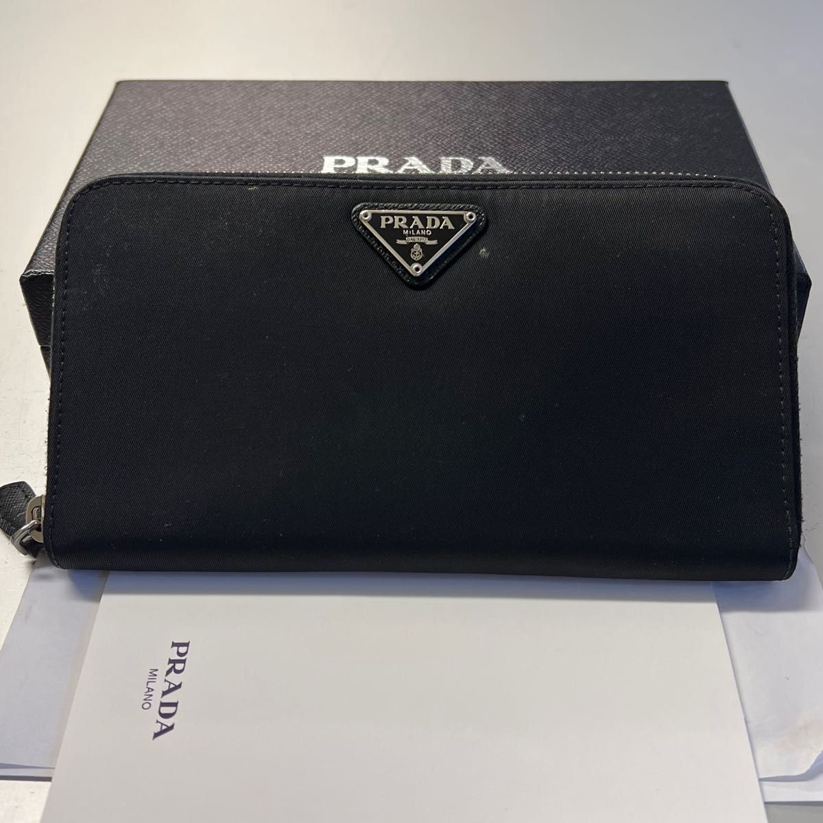 未使用に近い‼️ プラダ PRADA 財布 長財布 ナイロン ラウンド