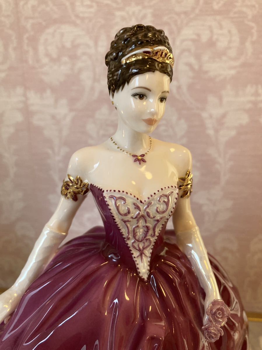 直売お値下 【絶版】LLADRO ショールの貴婦人 磁器人形 陶器 スペイン