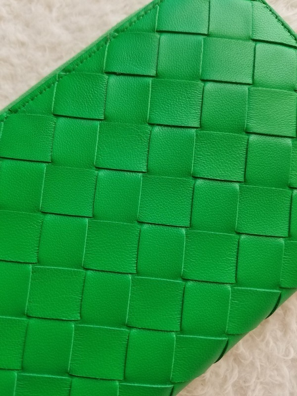 PayPayフリマ|新品 BOTTEGA VENETA ボッテガヴェネタ レザー ジップ