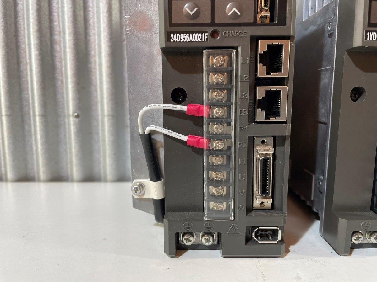 完璧 新品 富士 FALDIC-αシリーズ サーボアンプ RYS401S3-VVS 保証6 ...