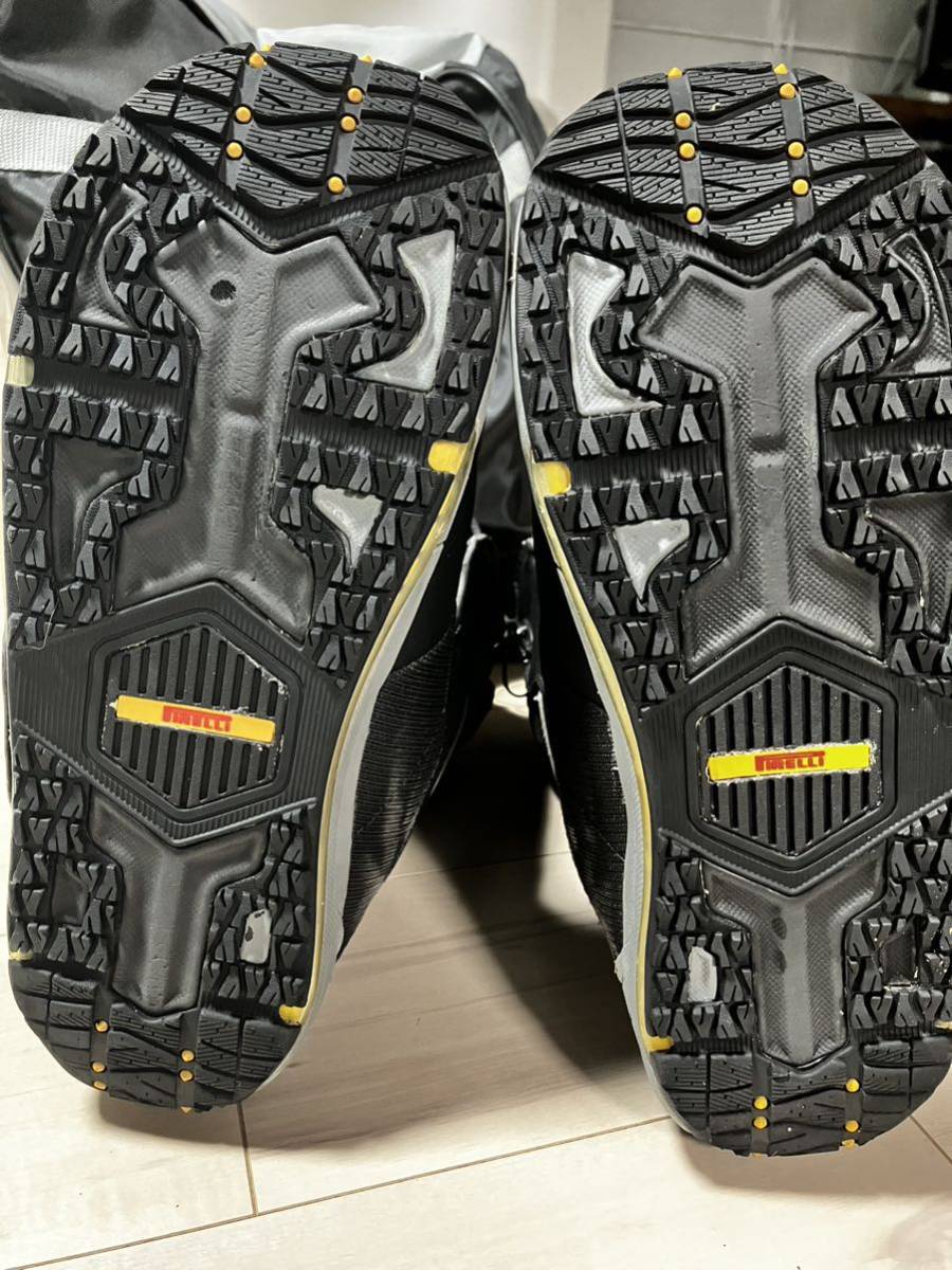 Yahoo!オークション - BURTON×PIRELLI ionスノーボードブーツ Yahoo!オークション - BURTON×PIRELLI ionスノーボードブーツ