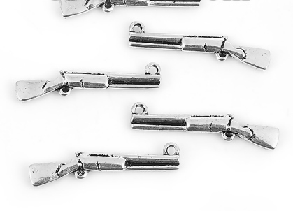 メタルチャーム 2個　銃型ショットガン散弾銃デザインアクセサリーチャームアクセサリーパーツ37mm×9mm_画像3