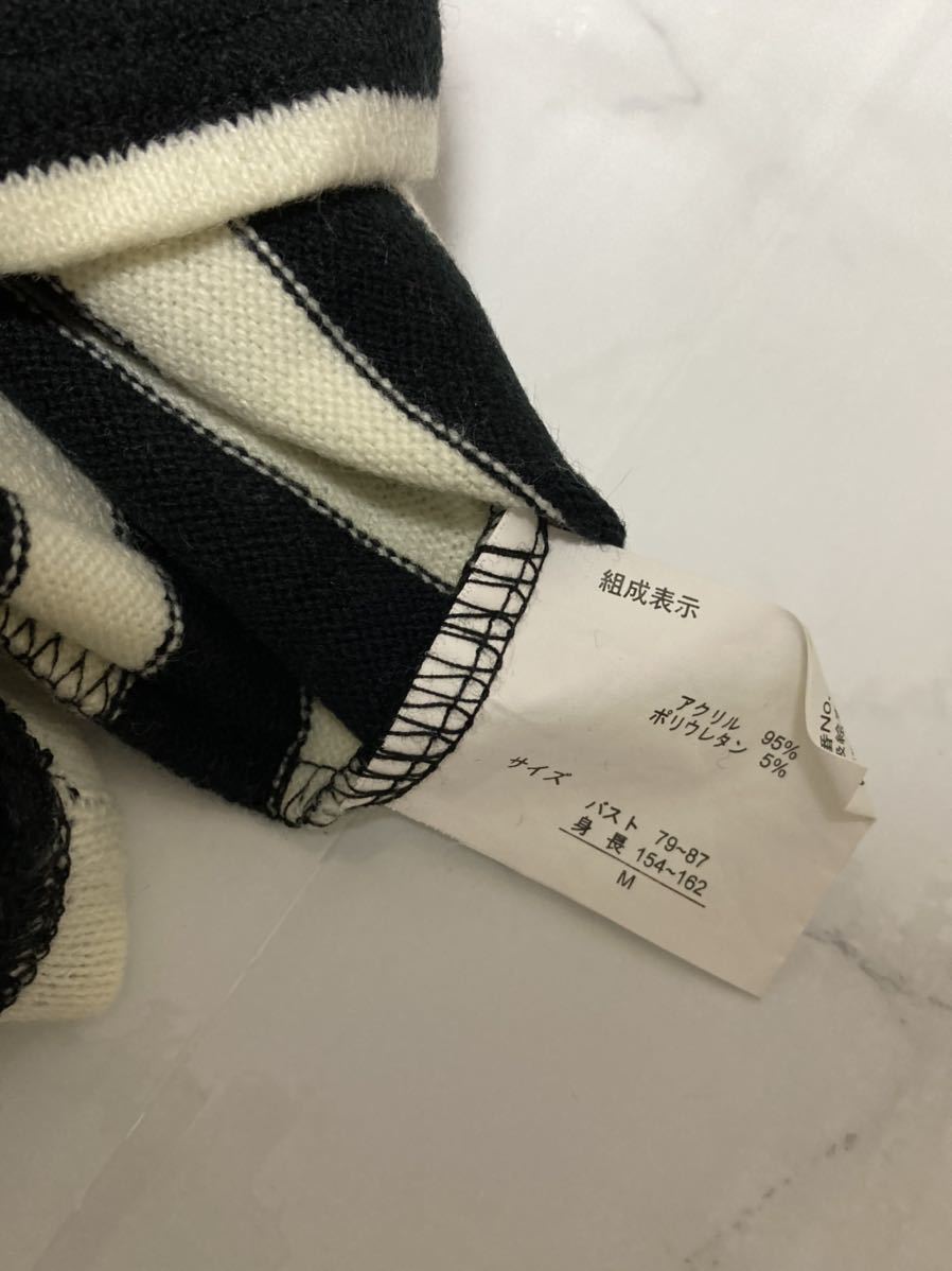 白×黒ボーダーニット　タートルネックセーター　ネックレス付き