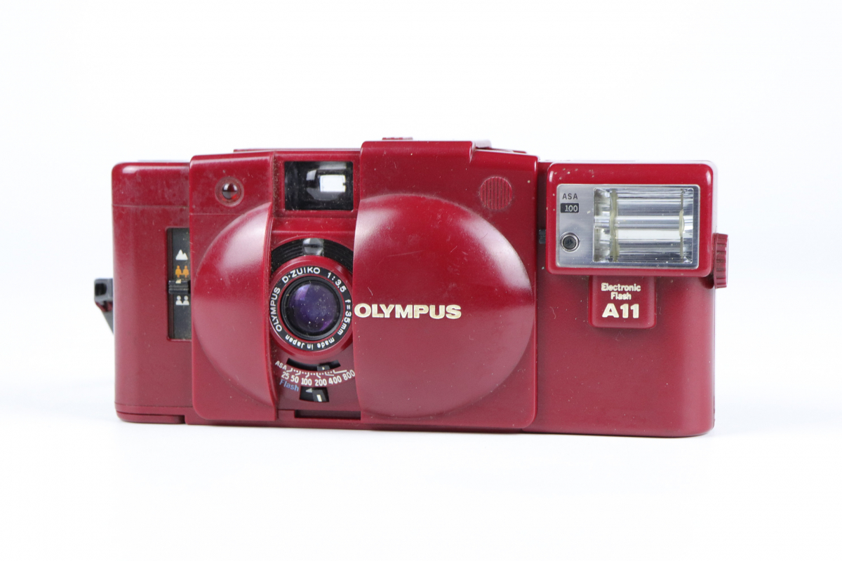 オリンパス OLYMPUS XA2（A11） レッド フィルムカメラ-
