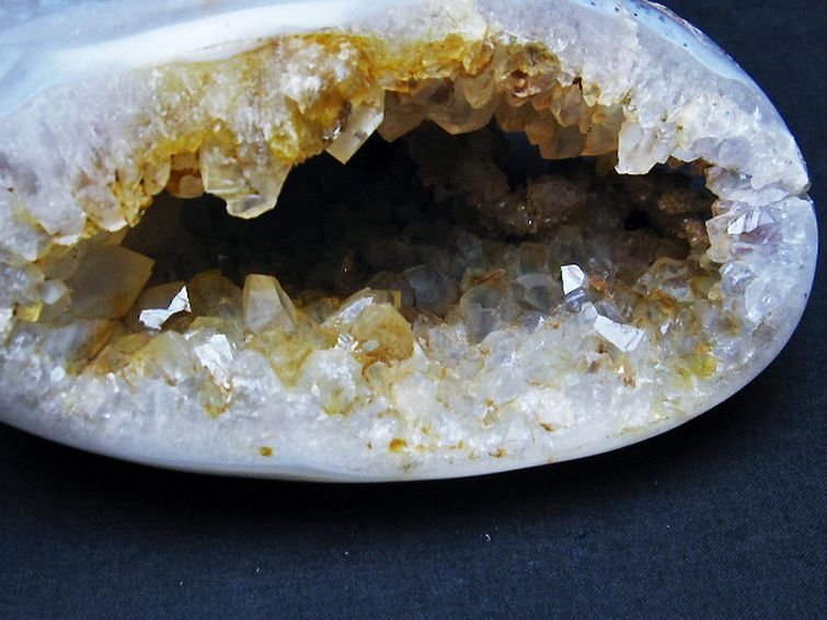 誠安◆ウルグアイ産 アゲート水晶ドーム[T757-1682]の画像2