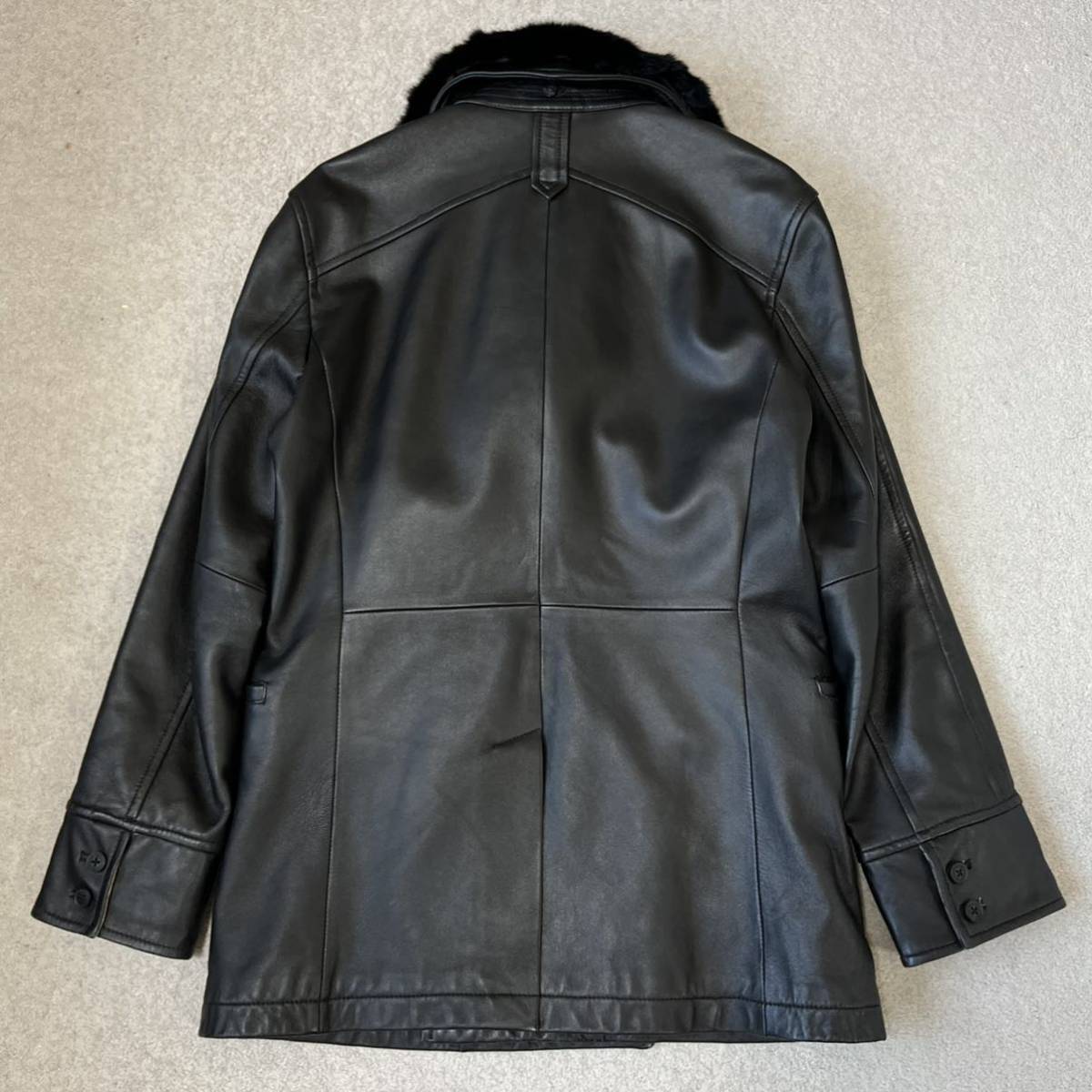 1円 美品 バーバリーブラックレーベル BURBERRY BLACK LABEL ラムレザージャケット ノバチェック リアルファー Lサイズ 黒 2WAY コート 1円 美品 バーバリーブラックレーベル BURBERRY BLACK LABEL ラムレザージャケット ノバチェック リアルファー Lサイズ 黒 2WAY コート