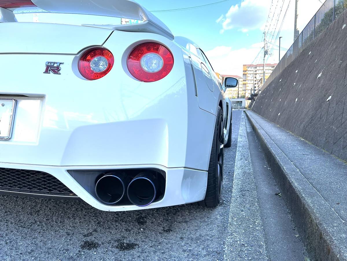 個人出品 H22 GT-R R35 ブラックED 社外マフラー 検査満タン！の画像7