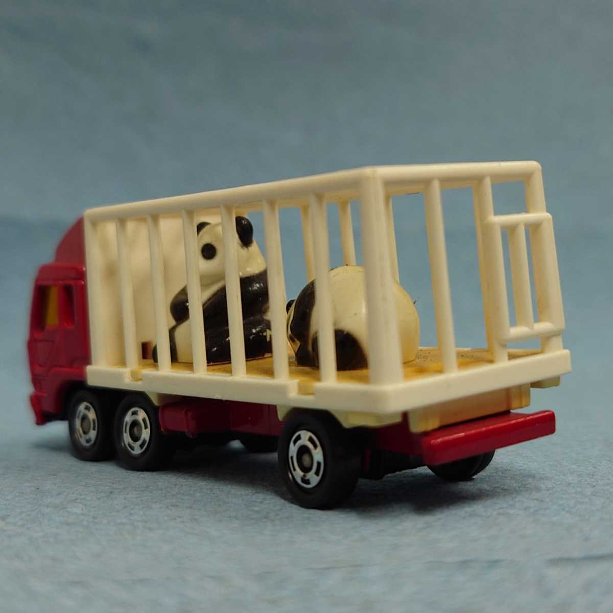 トミカ №7 三菱ふそうトラック 赤 動物運搬車 パンダ 1/102 MADE IN JAPAN 絶版希少 TOMICA FUSO TORUK_画像7