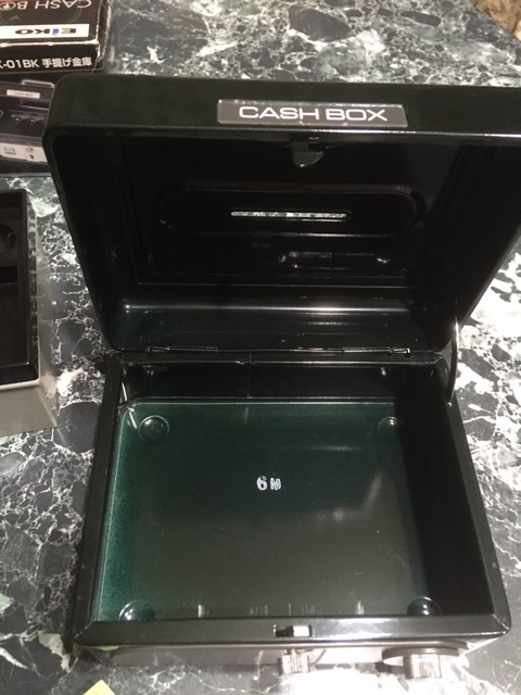 中古 美品 ミニ金庫 Ｋ‐01ＢＫ 鍵/ダイヤル付き 手持ちなし EOKO CASH BOX 時計保管などにいかがでしょうか？_画像10