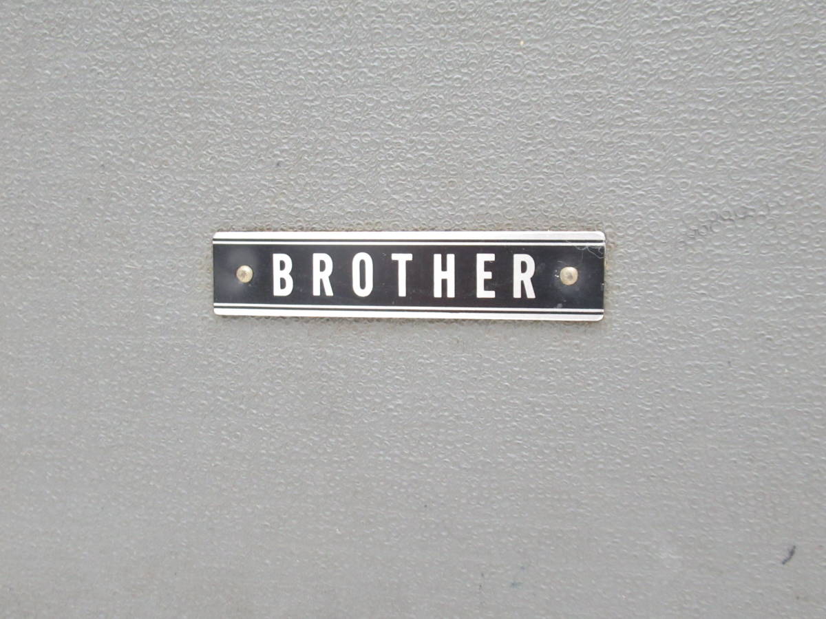 ブラザー工業 BROTHER VALIANT タイプライター 昭和レトロ アンティークの画像10