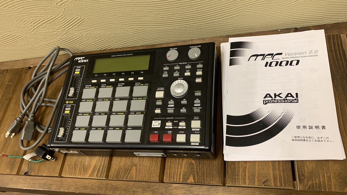 AKAI MPC 1000 BK 完動品 128MB増設 メンテ済み castroycontadores.com