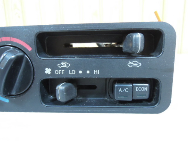 トヨタ ターセル NL50 エアコン スイッチ パネル 中古 セダン 8624_画像2