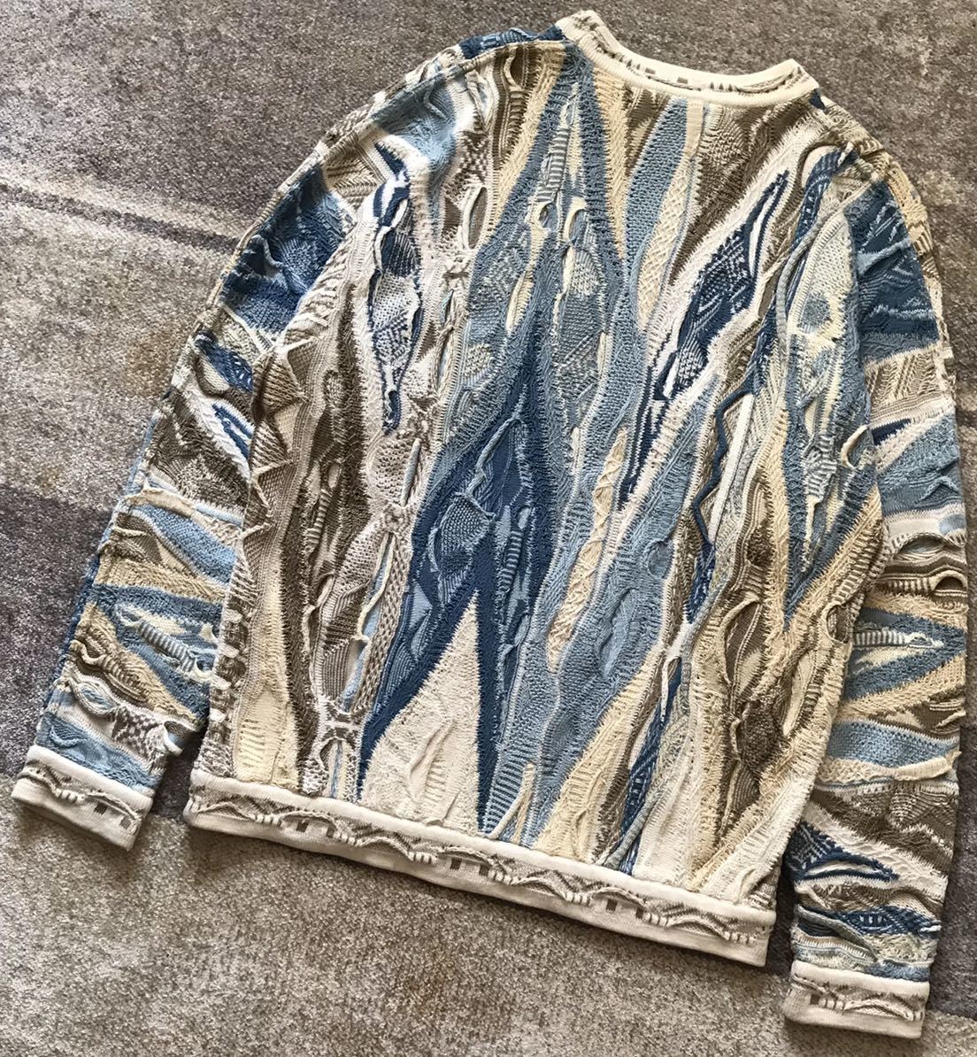 最高のカラー配色 芸術 ☆ COOGI AUSTRALIA ☆ クージー