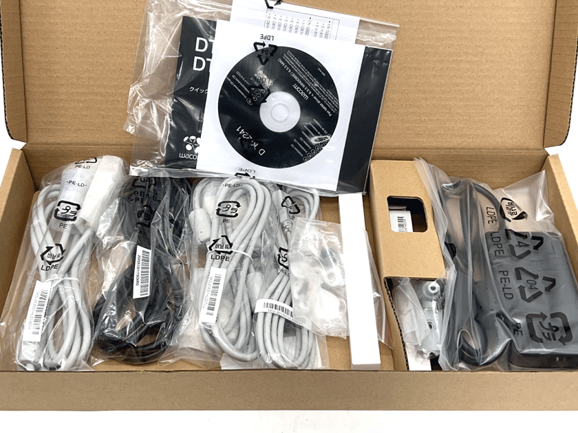 複数あり 新品、未開封 WACOM DTK-2241 Medical 通常のDTK-2241と同一 ...