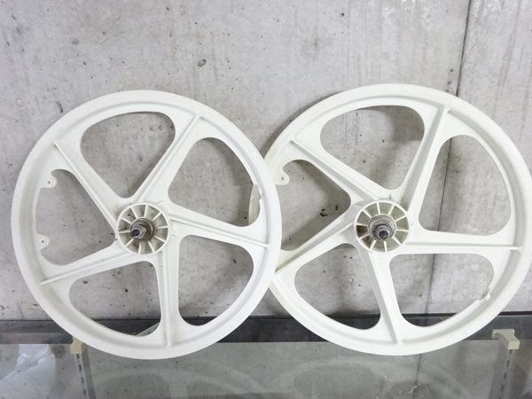 Yahoo!オークション - ほぼ新品 OGK BMX用 プラホイール前後 Yahoo!オークション - ほぼ新品 OGK BMX用 プラホイール前後